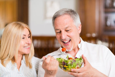 Simple Tips for Making Healthy Salads (Plus 3 Unhealthy Salads to Never Eat)